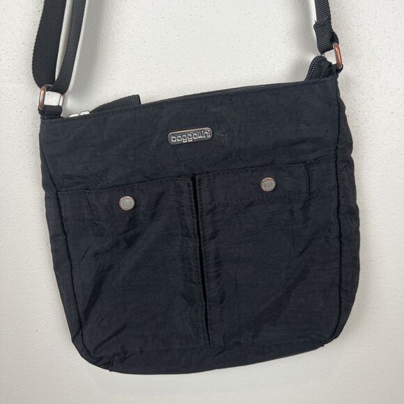 Baggallini Midnight Crossbody Bag - Picture 3 of 13